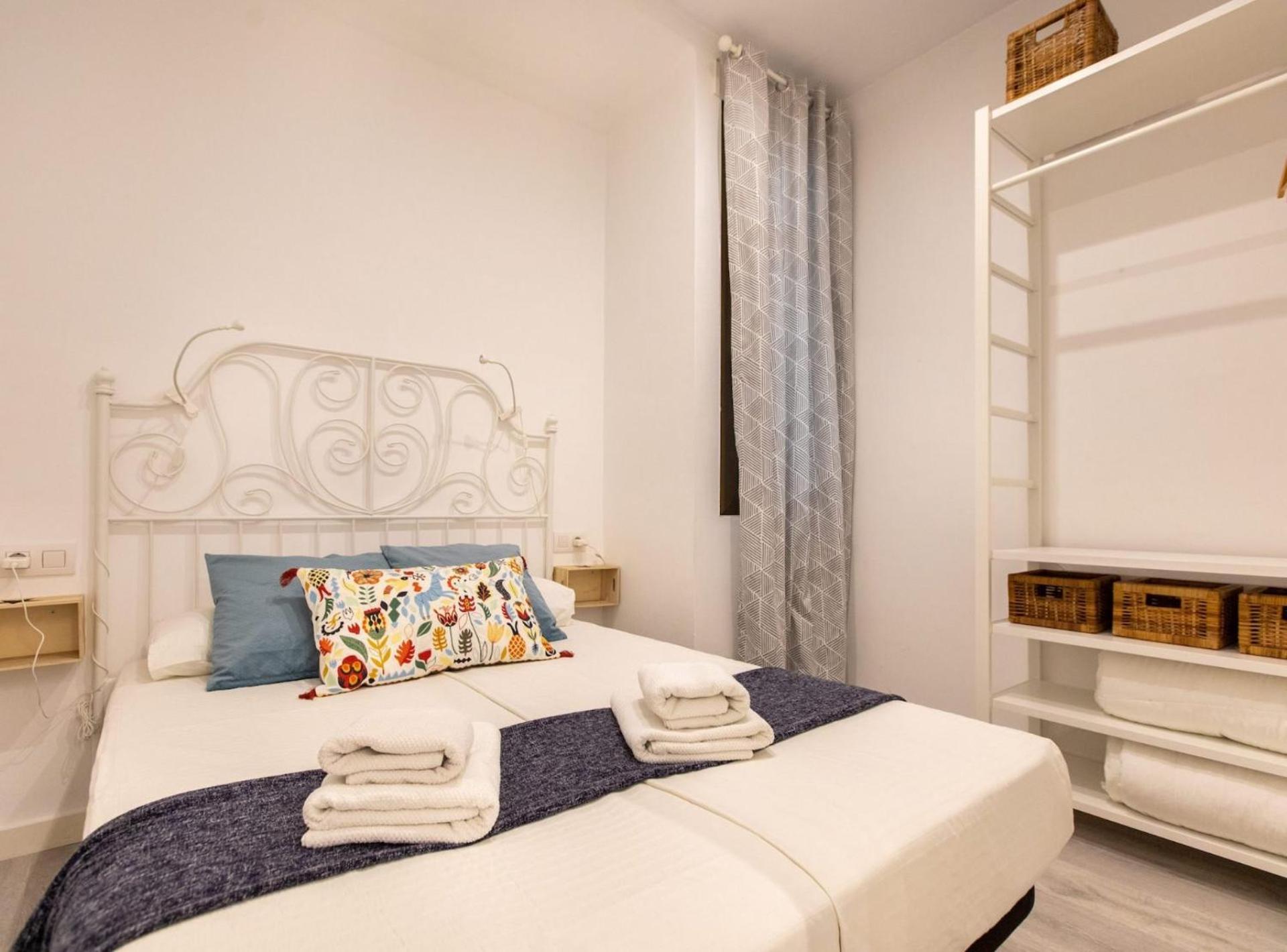 Pere Serafi 2 Bedroom Apartment برشلونة المظهر الخارجي الصورة