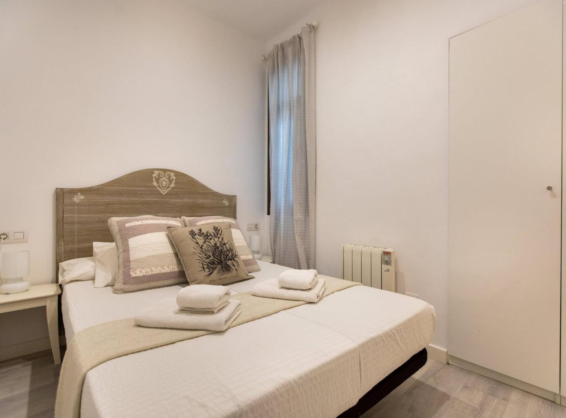 Pere Serafi 2 Bedroom Apartment برشلونة المظهر الخارجي الصورة