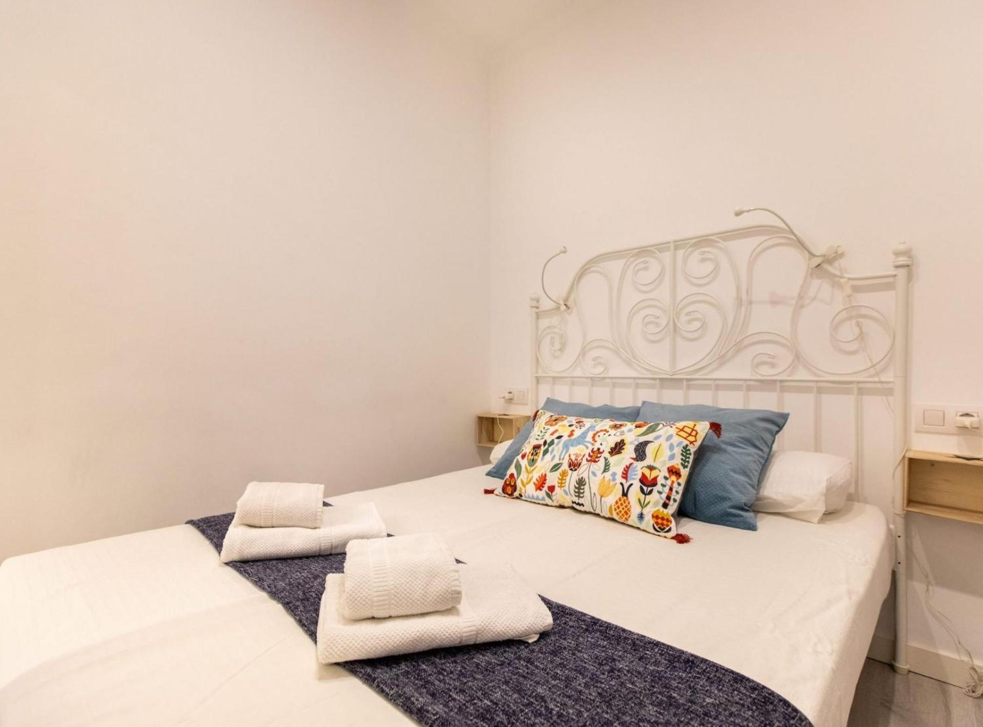 Pere Serafi 2 Bedroom Apartment برشلونة المظهر الخارجي الصورة